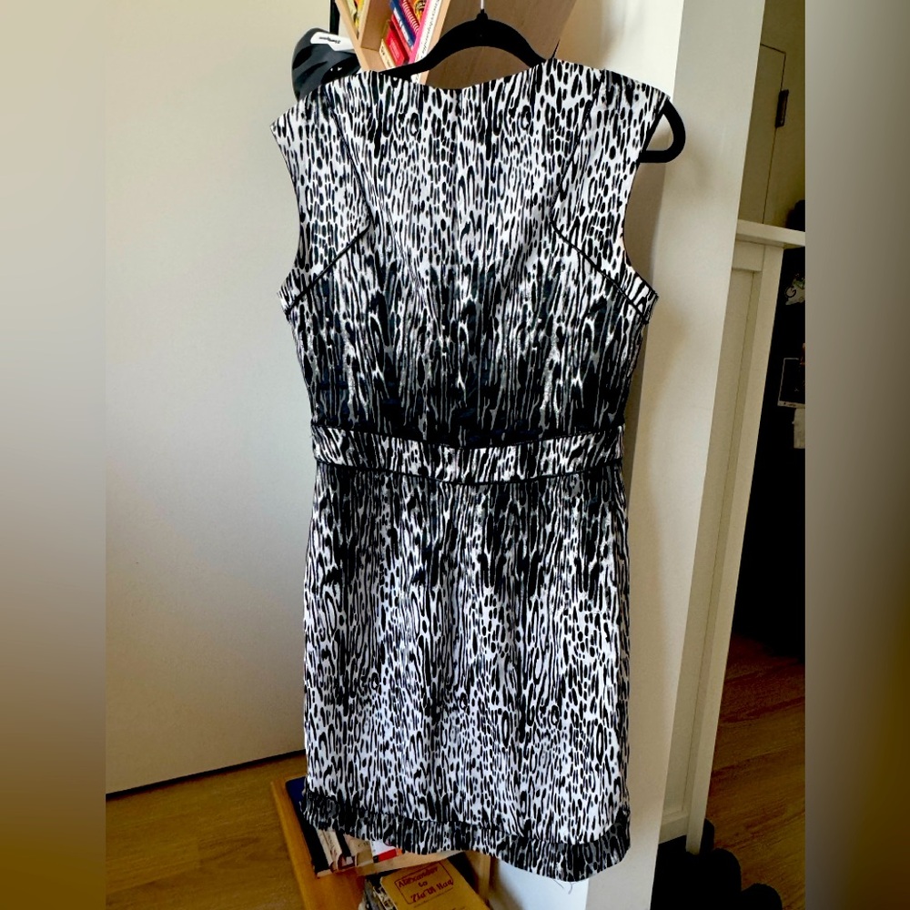 Women’s dresss - Picture 3 of 3